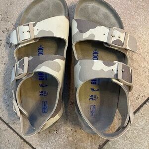 Birkenstock Womens Sandals in Cream and Gray Camouflage 36N
